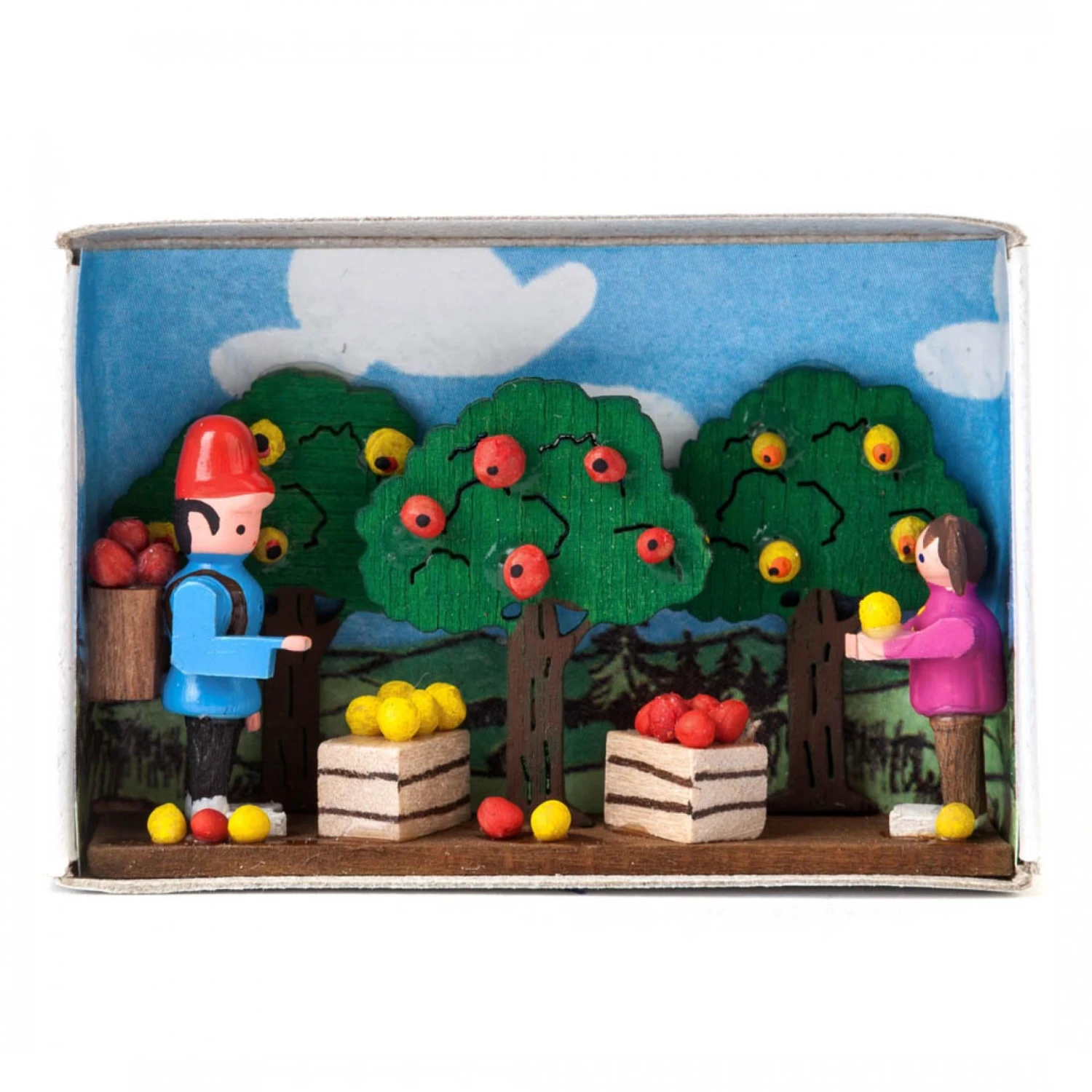 028/131 - Matchbox Scene: Apple Harvest 1 028/131 - Matchbox Scene: Apple Harvest