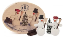 070/091 - Chip Box With Snowmen & Tree