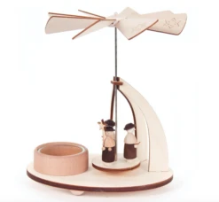 074/023 - Miniature Pyramid With Choir Boys