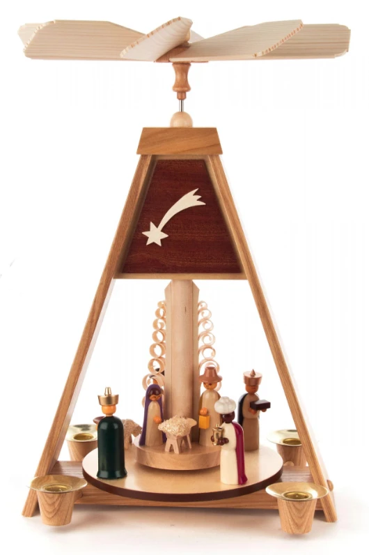 085/003B - Pyramid With Nativity Scene & Shooting Star 1 085/003B - Pyramid With Nativity Scene & Shooting Star