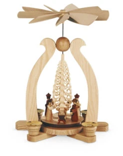 085/521 - Pyramid Arch With Nativity Scene