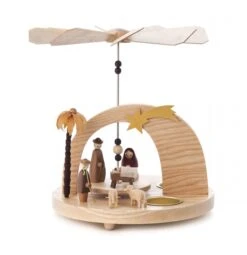 085/766 - Pyramid With Nativity Scene (Tealights)