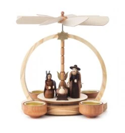 085/776 - Pyramid With Holy Family (Tealights)