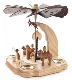 085/999 - Pyramid With Nativity Scene