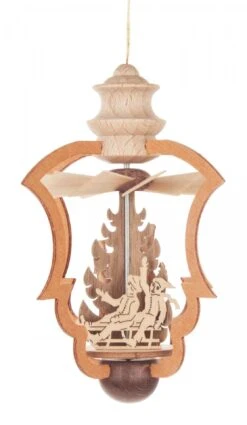 199/229/15 - Pyramid Ornament With Snowman, Sledders & Girl With Dog