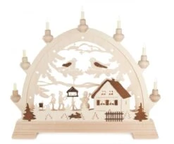 202/663 - Schwibbogen - Children With Bird Feeder