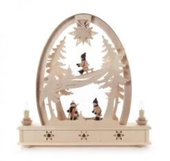 202/580 - Schwibbogen With Sledding & Skiing Children